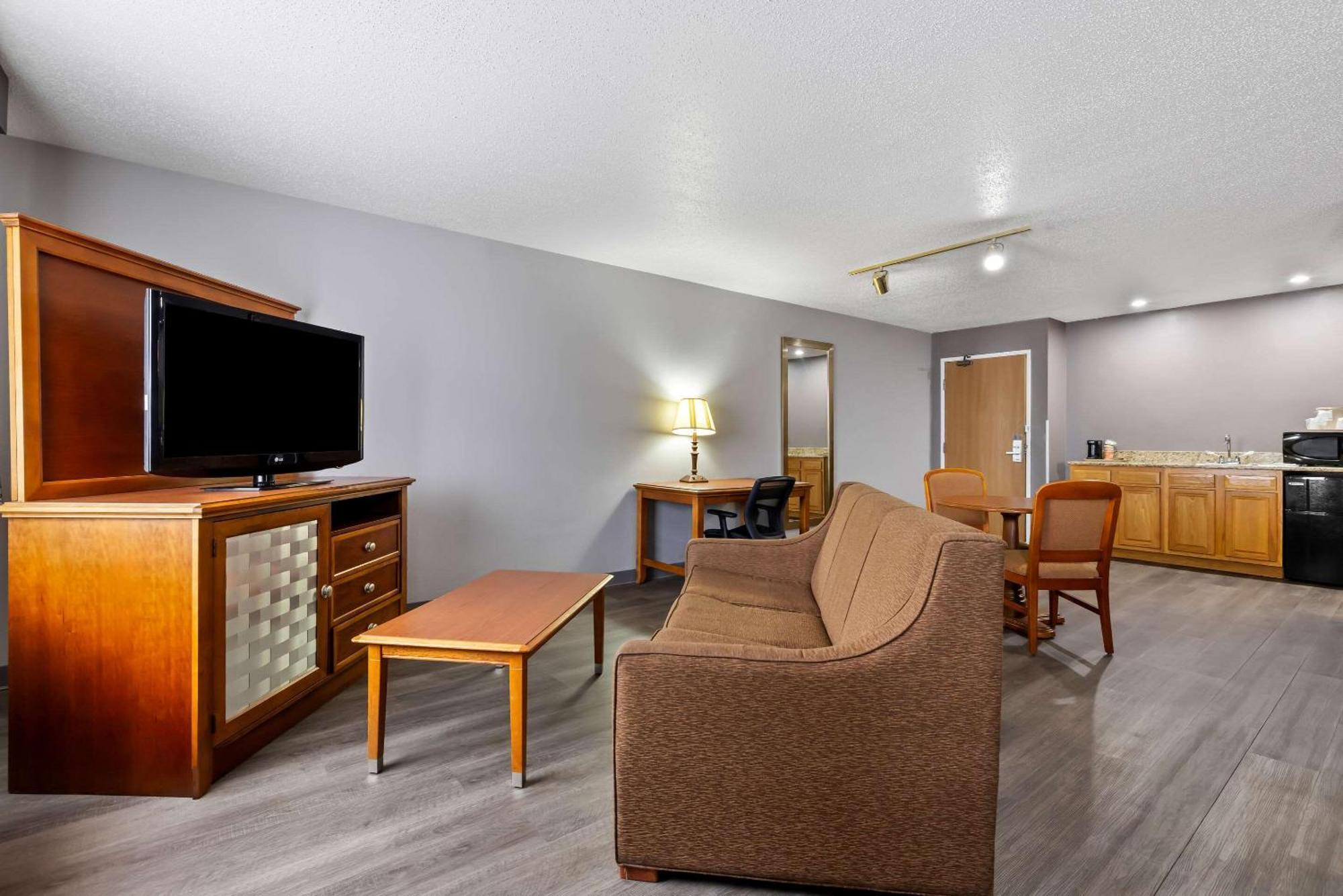 Quality Inn Near Monument Health Rapid City Hospital Екстериор снимка