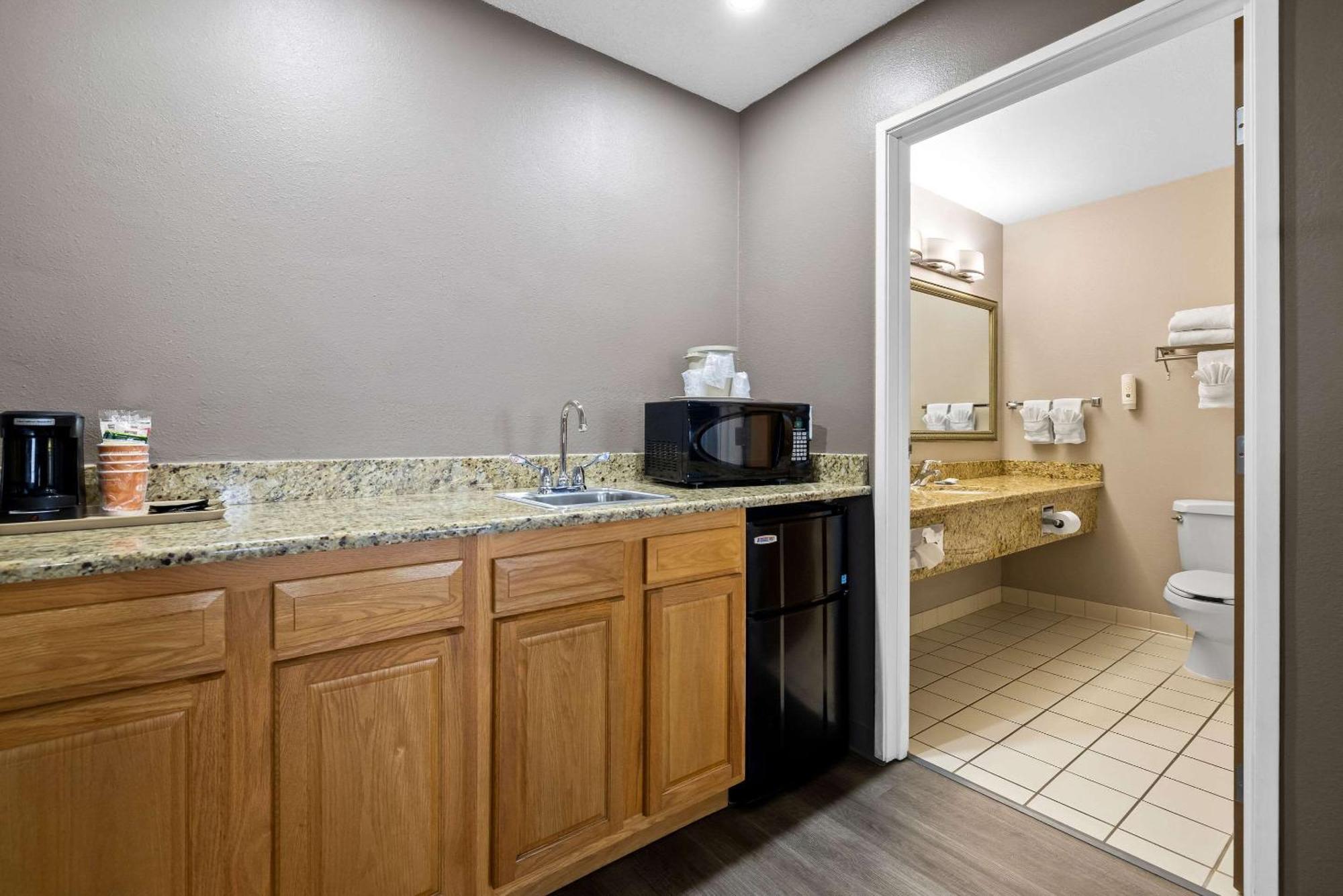 Quality Inn Near Monument Health Rapid City Hospital Екстериор снимка