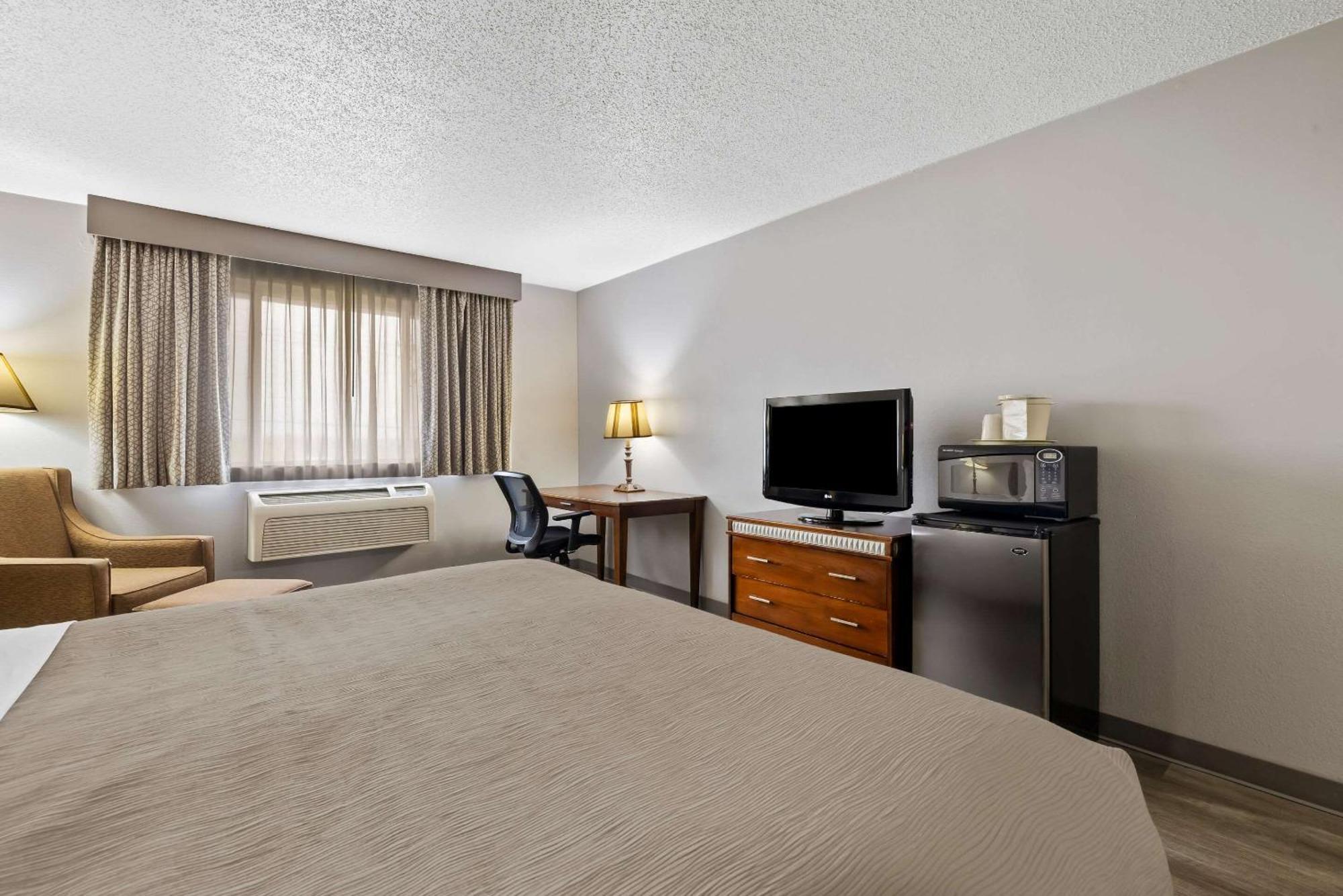 Quality Inn Near Monument Health Rapid City Hospital Екстериор снимка