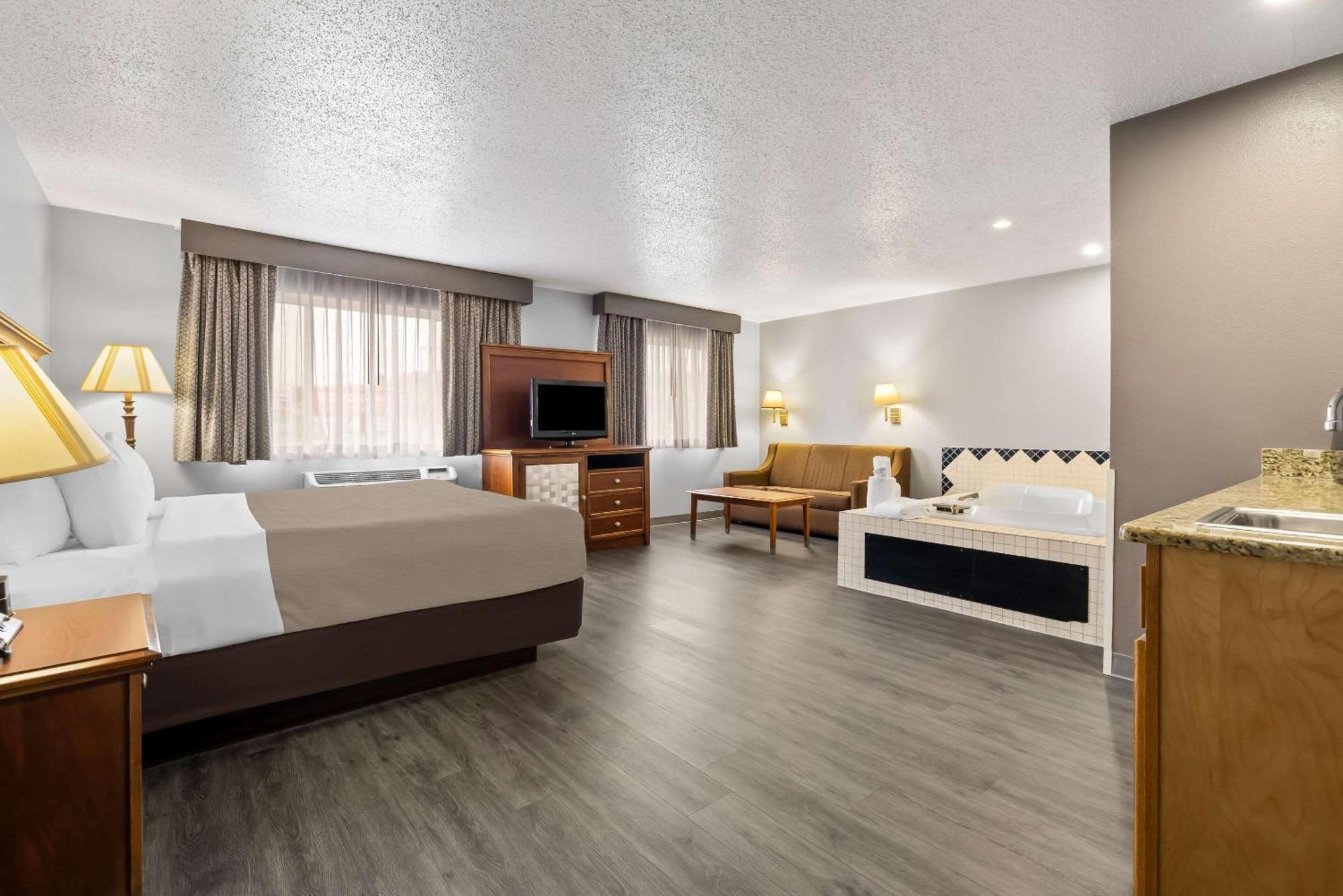 Quality Inn Near Monument Health Rapid City Hospital Екстериор снимка